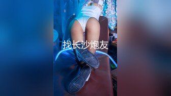 两大美女酒店服饰财神爷 样样精通