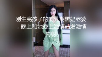 身材不错的美女模特精彩小秀直播，听狼友指挥揉奶玩逼掰开小穴给狼友看特写，撅着屁股发骚呻吟，精彩别错过