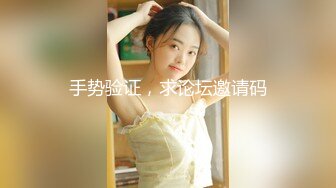 双飞 黑丝JK伪娘叫来姐妹一起伺候直男小哥哥 被无套输出 牛子甩不停 娇喘连连 最后口爆吃精