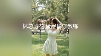 头套男和小女友无套女上位打桩抽送，呻吟不止多角度暴力打桩对大鸡吧是爱不释手