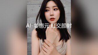 白丝露脸文静的小少妇在家一个人发骚，跟狼友互动撩骚，逼里塞着跳蛋震动自慰，特写给狼友展示，酸爽诱人