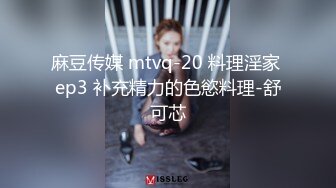 【破处见红】系列之古铜色迷人的金发女孩掰开双腿粉嫩的蝴蝶逼紧致的的阴道就这样被插出血了