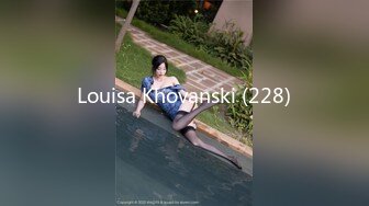 result_luxurypack1-scene3-elizabeth_private