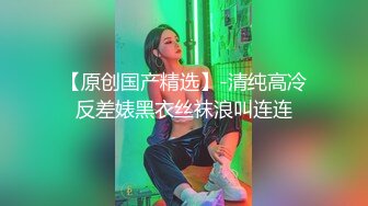  大奶熟女阿姨 跟老公打着电话被强上了 被小哥哥操的很舒坦